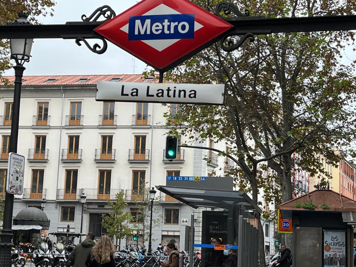 Carlos4 Plaza Mayor Madrid Eksteriør billede